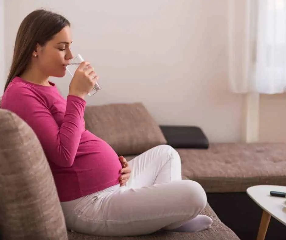 dry mouth pregnancy- drink water