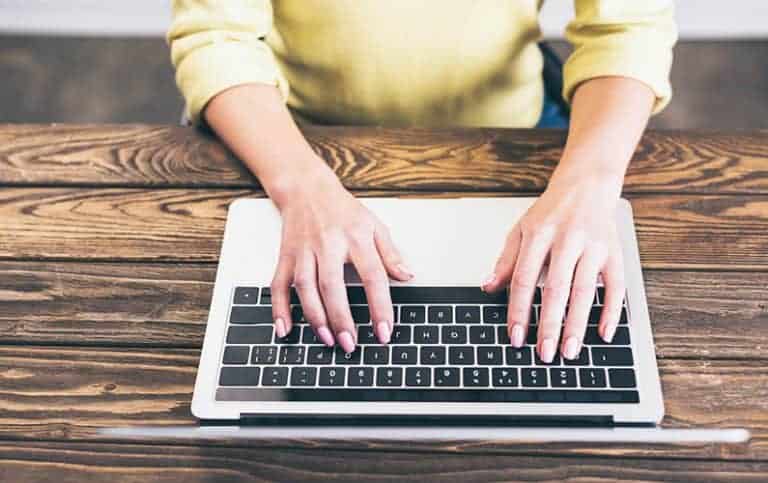 Mompreneur Series: Become A Freelance Writer - Mom Life