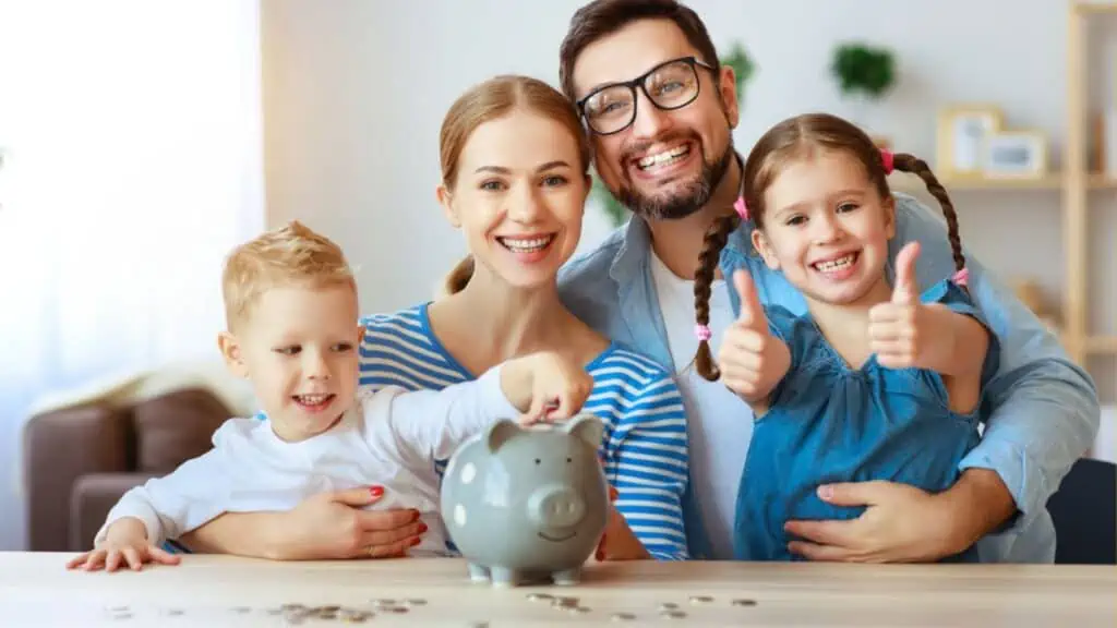 Happy Family saving money