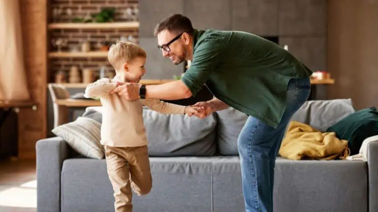 14 Reasons More Dads Are Choosing to Stay Home