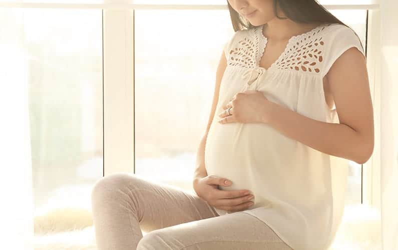 Essential maternity clothing guide for moms