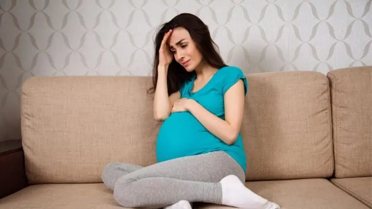 She Hid Her Pregnancy Until a Party at 8 Months  Pregnant and Her Family is Making Her Feel Guilty