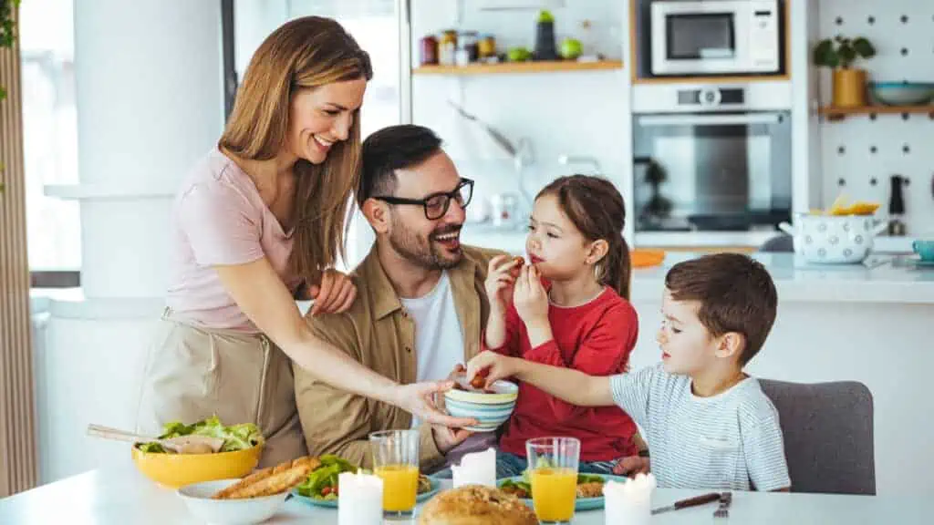 family eating lunch