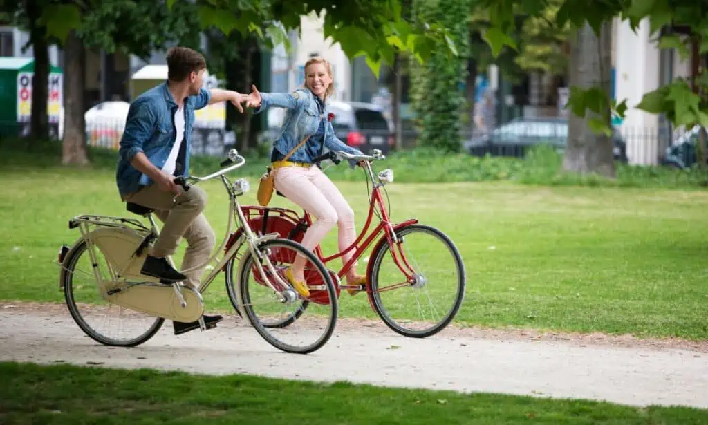 Bike ride couple