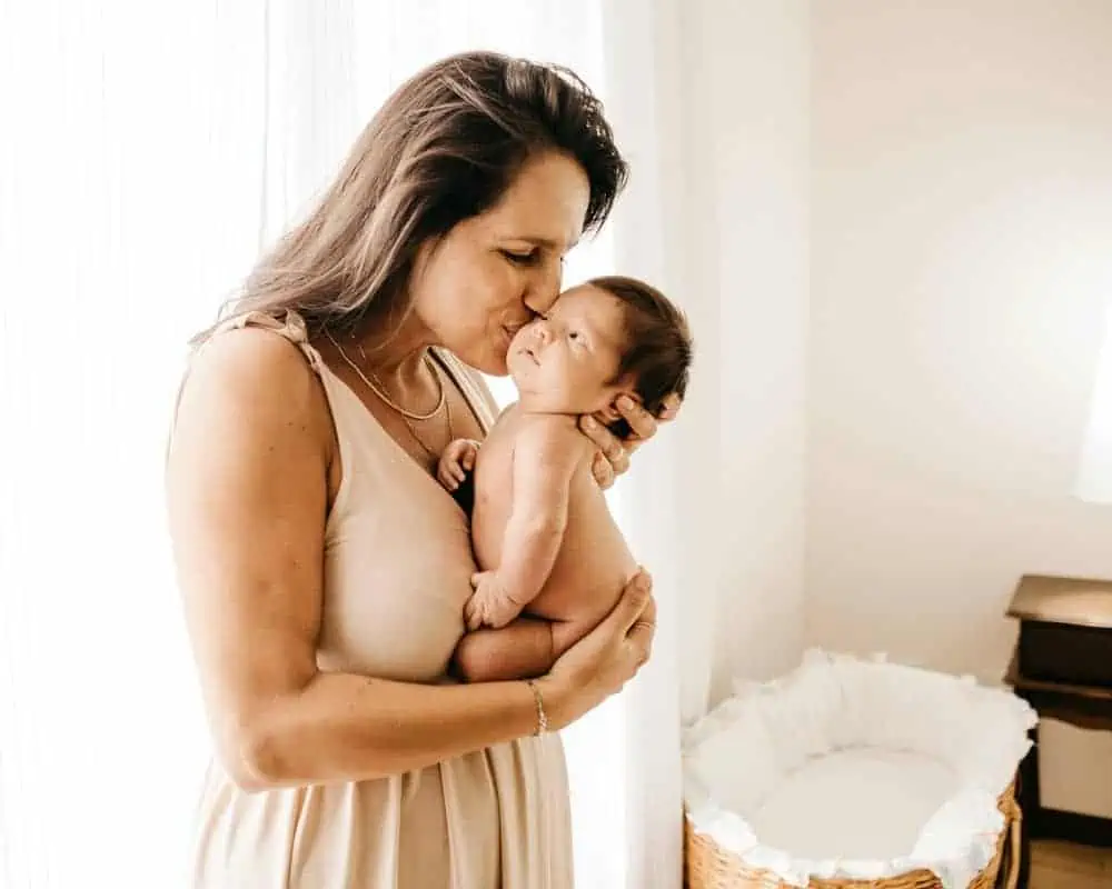 Mommy Bra Buying Guide: The Best Sports Bras for Breastfeeding