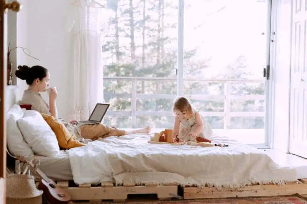 Best Jobs for Stay-at-Home Moms with No Experience